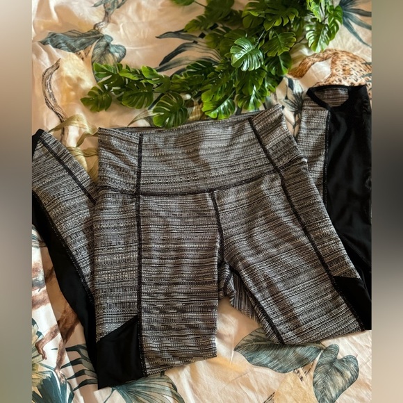 Athleta Chaturanga Mesh High Rise Leggings​​​ - Picture 3 of 8